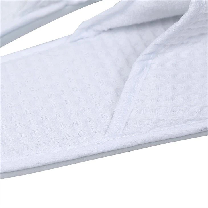 disposable hotel slippers.4